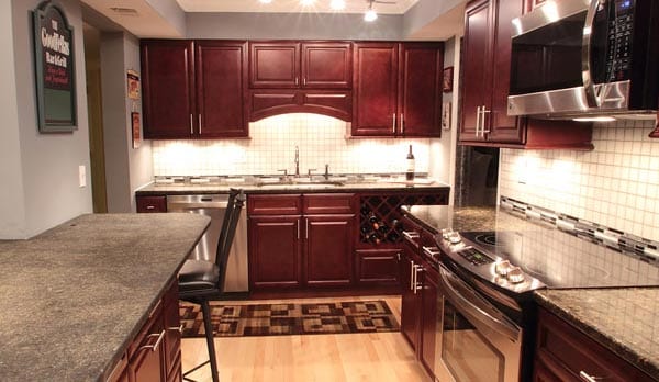 cherry-glaze-kitchen-cabinets